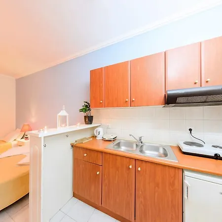 Georgia Apartman Argászi
